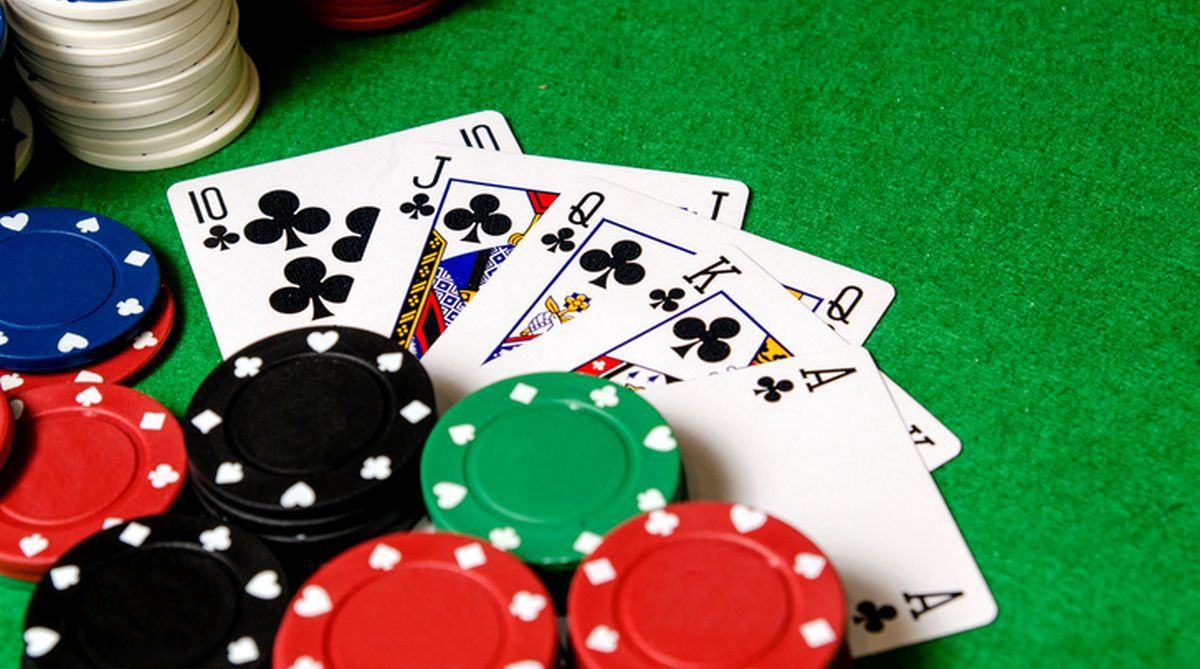 Jackpot Magic کیسینو میں پوکر گیمز
